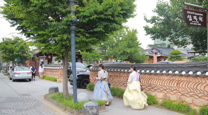 ghé jeonju thăm nhà truyền thống là điều không thể thiếu trong lịch trình khám phá ngoại ô seoul bằng tàu hỏa