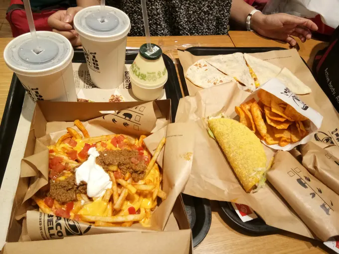 thức ăn ở sân bay trong chuyến du lịch tự túc hàn quốc