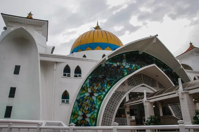 du lịch malacca - nhà thờ hồi giáo masjid selat