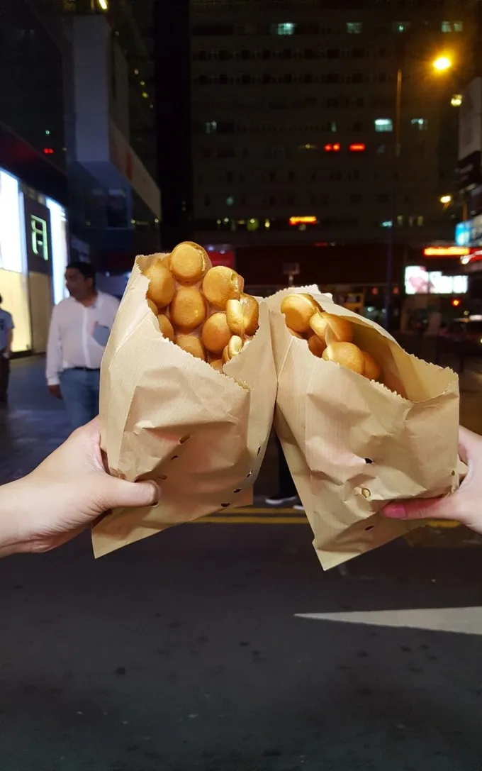 lịch trình du lịch hong kong: bánh waffle tổ ong