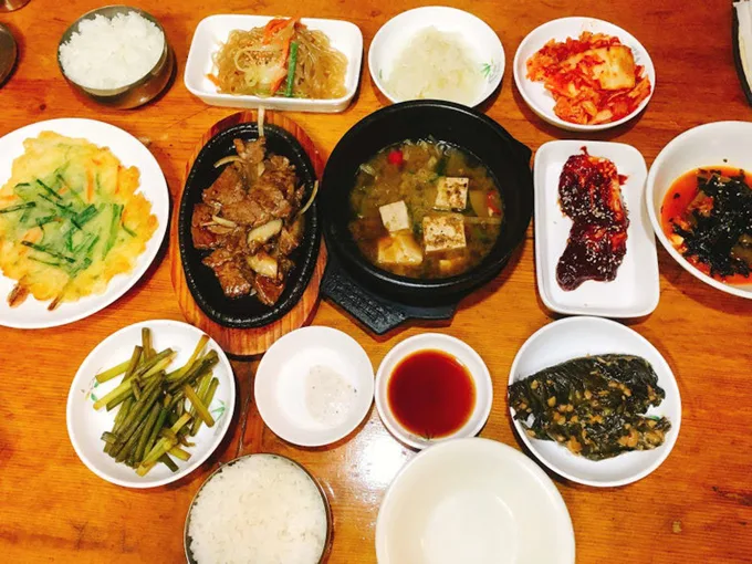 thưởng thức ẩm thực seoul trong các ngôi nhà truyền thống