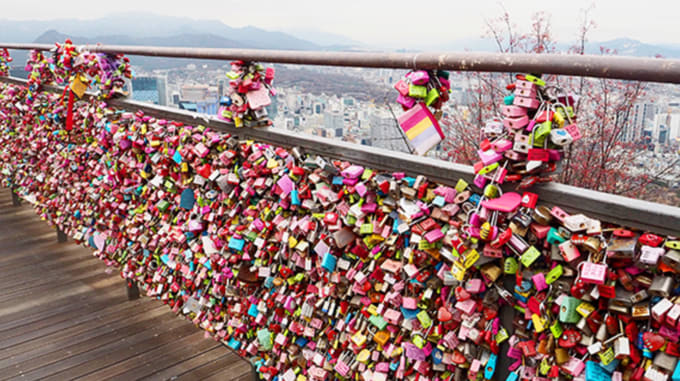 sân thượng khóa tình yêu của tháp N Seoul