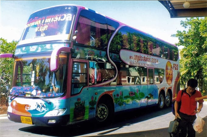 xe bus là một loại phương tiện công cộng ở thái lan