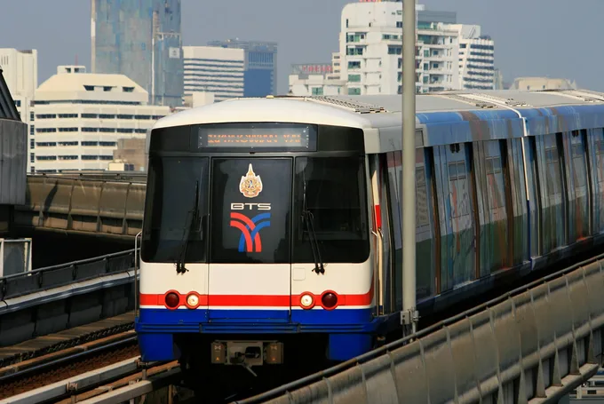 tàu điện BTS là một loại phương tiện công cộng ở thái lan