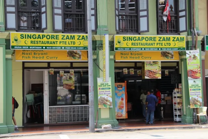 ăn trưa tại singapore zam zam trong lịch trình đi singapore cho nhóm bạn
