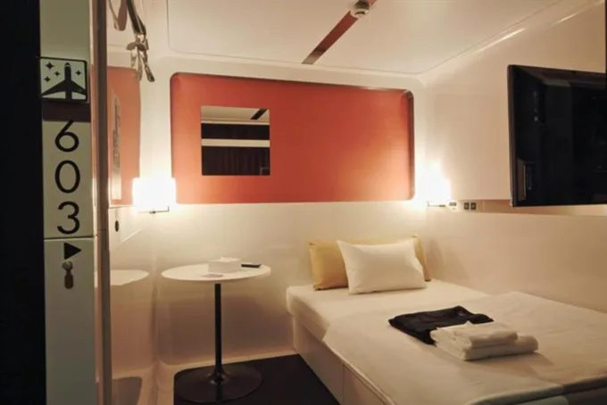 capsule hotel first cabin hạng cao cấp là phương án thay thế airbnb ở nhật bản