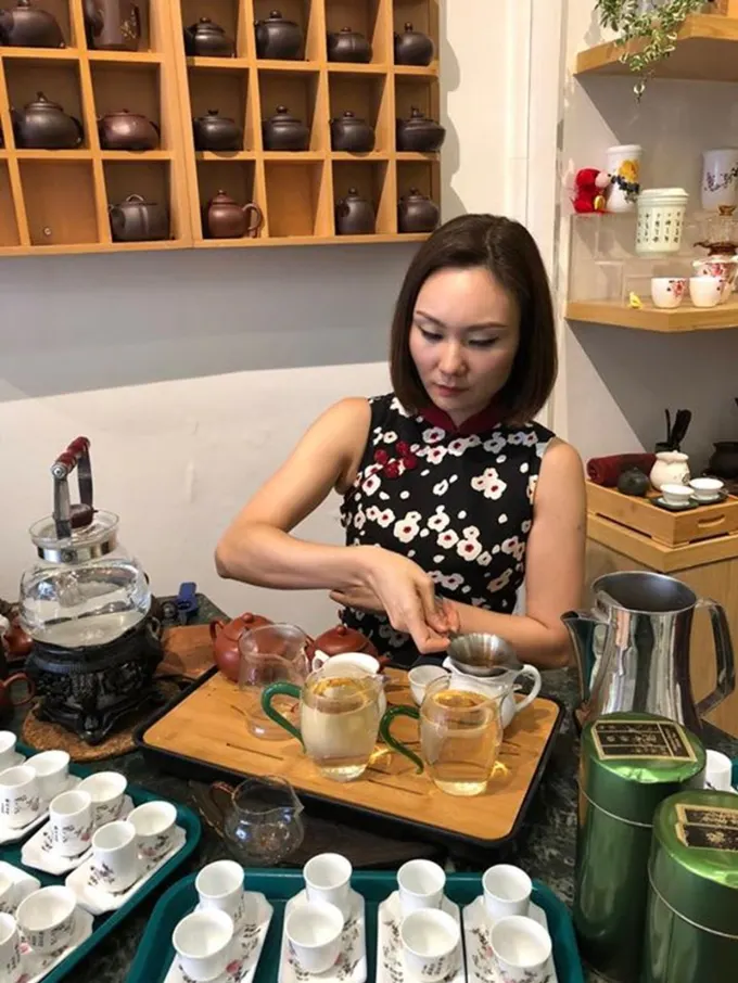 thưởng trà tại yixing xuan teahouse