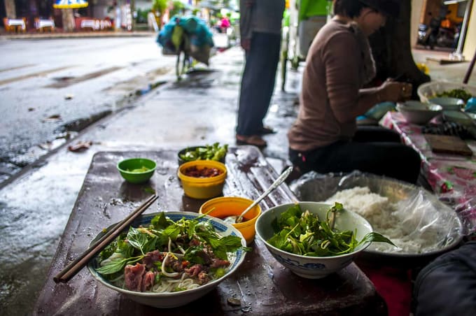 14 Vietnamese Street Food That Are Just To-Die-Pho - Klook Travel Blog