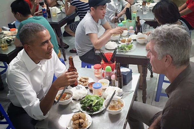 Obama and Bourdain at Bun Cha Huong Lien