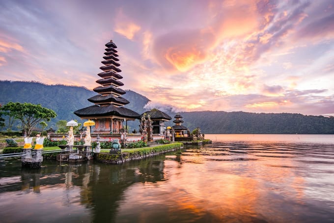 Romantic things to do in Bali for couples - Pura Ulun Danu Bratan cultural tour