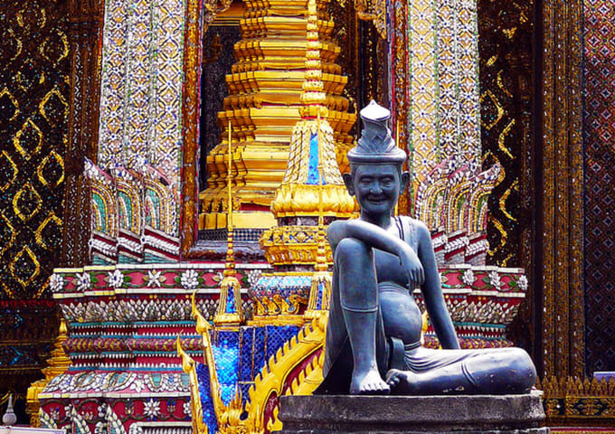 bangkok-bts-guide-Wat-Phra-Kaew-Complex