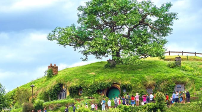 Klook-Bizarre-Experiences-Hobbiton