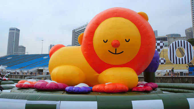 lion inflatable