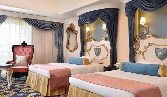 Tokyo Disneyland Hotel
