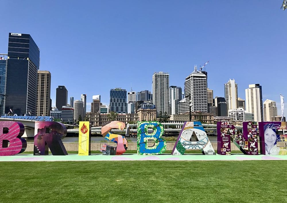 800px The Brisbane sign in South Bank Parklands
