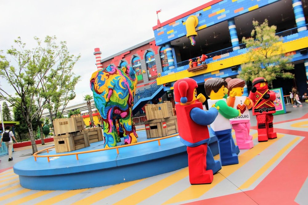 キャラクターたちと写真撮影できるチャンスも！