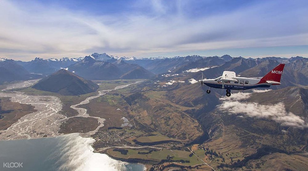 fly into milford sound