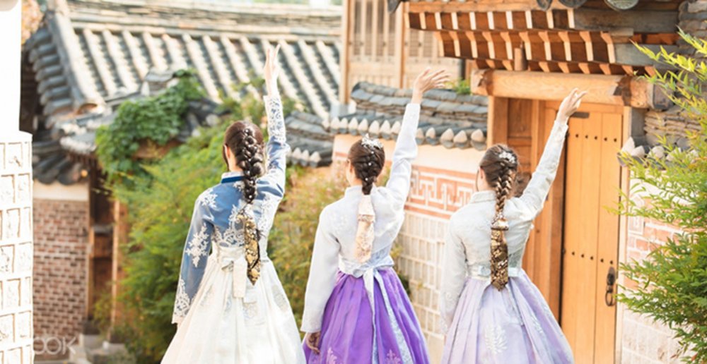 Parade through Seoul
