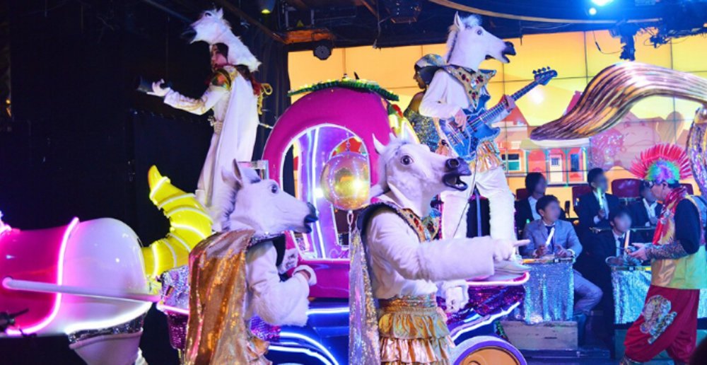 Robot Restaurant Horse