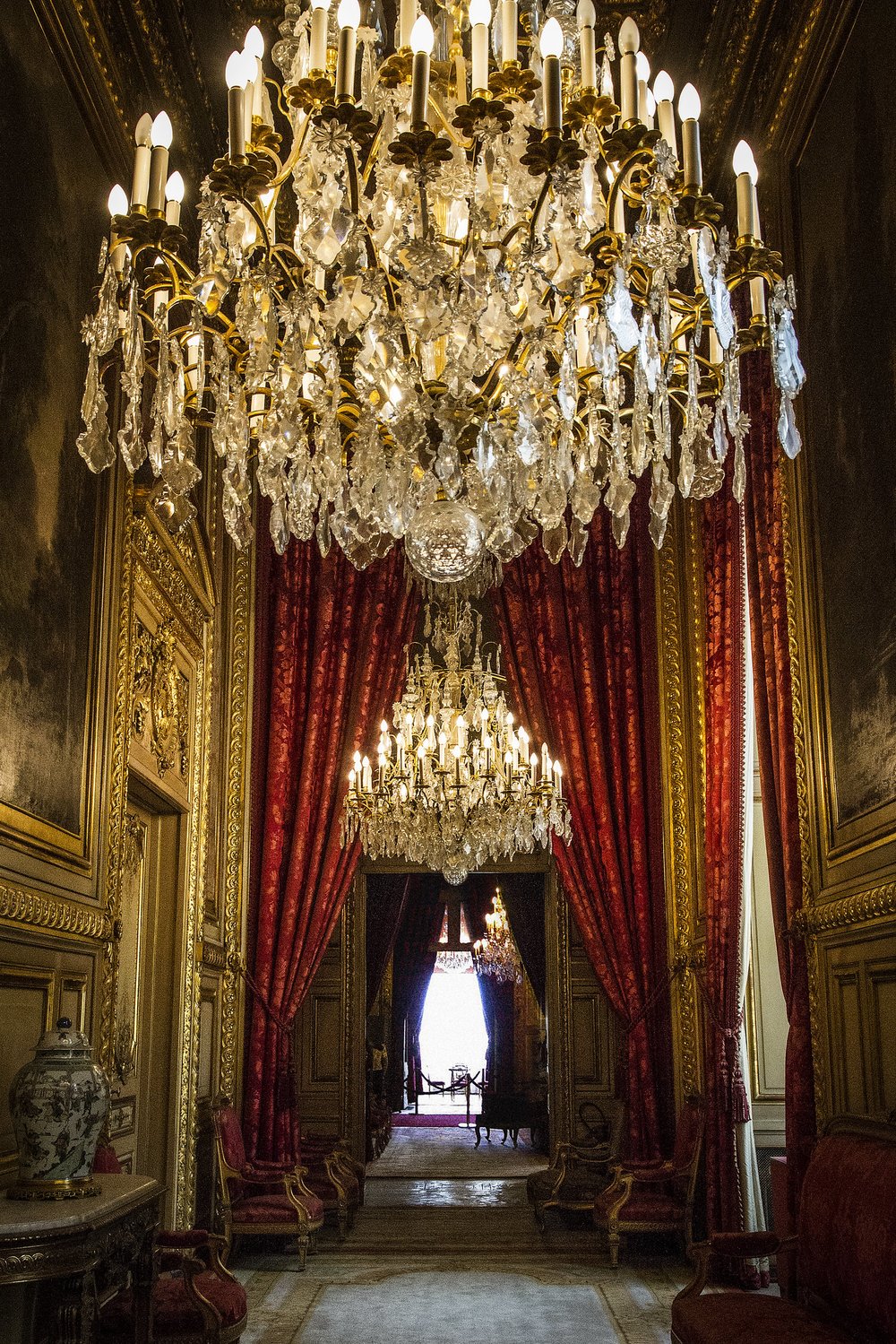 Paris Complete Louvre Masterpieces with Mona Lisa and Royal Palace Tour