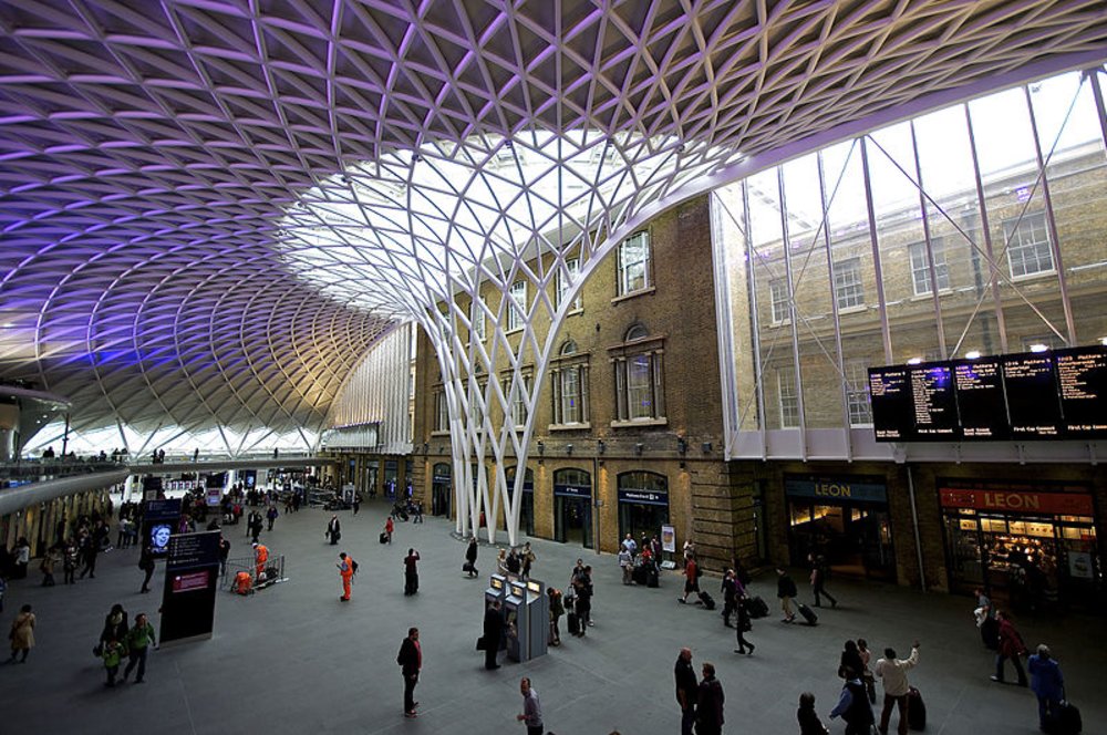 Hogwarts Express at Platform 9¾