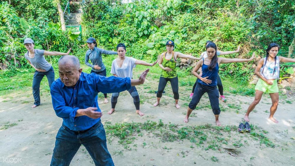 Taipei Zen Hiking Tour with Qigong Experience in Taiwan