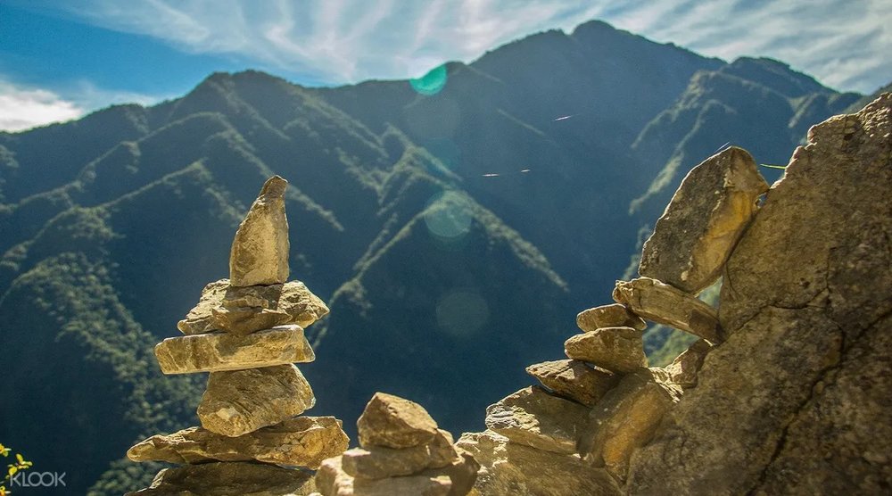 沿著歷史悠久的錐麓古道欣賞合歡越嶺古道的殘存遺跡
