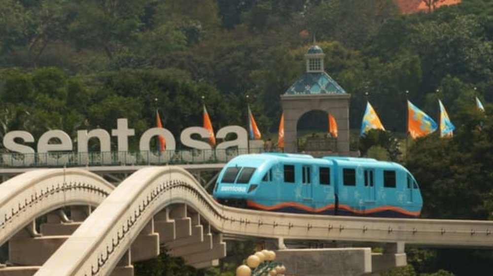 Đi bằng tàu Sentosa Express