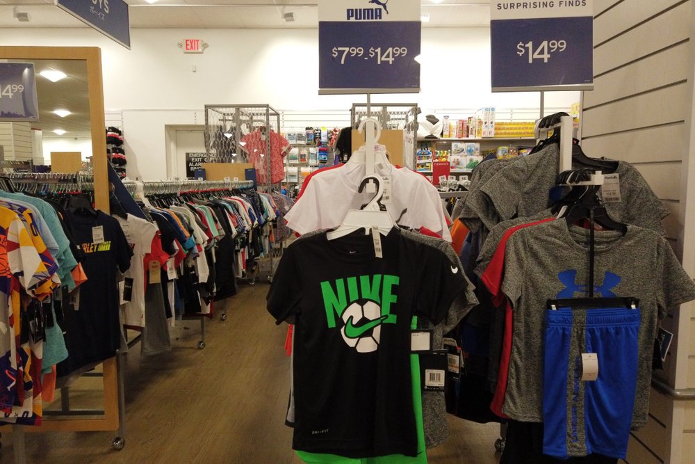 マーシャルズ（アラモアナセンター）の店内