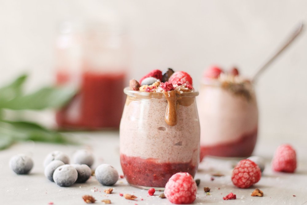 white valentines dessert