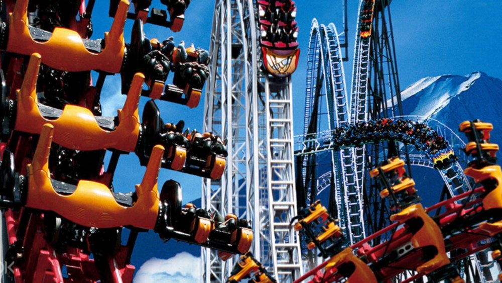 There’s also a Haunted Hotel and a prison escape themed-maze, the Ultimate Fort, for maximum thrills! 