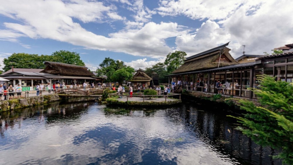 oshino hakkai village spring water japan traditional rail jr pass