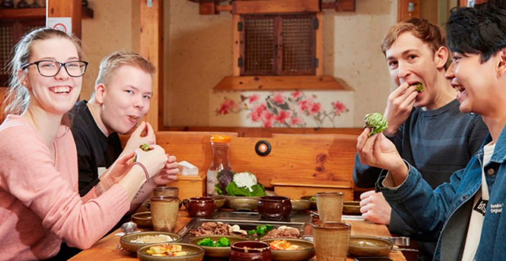 culture customs korea food 