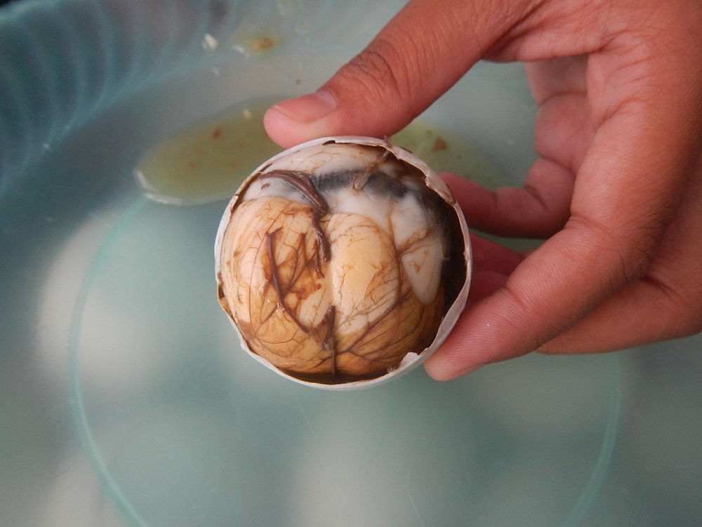 Balut - Makanan Unik Filipina