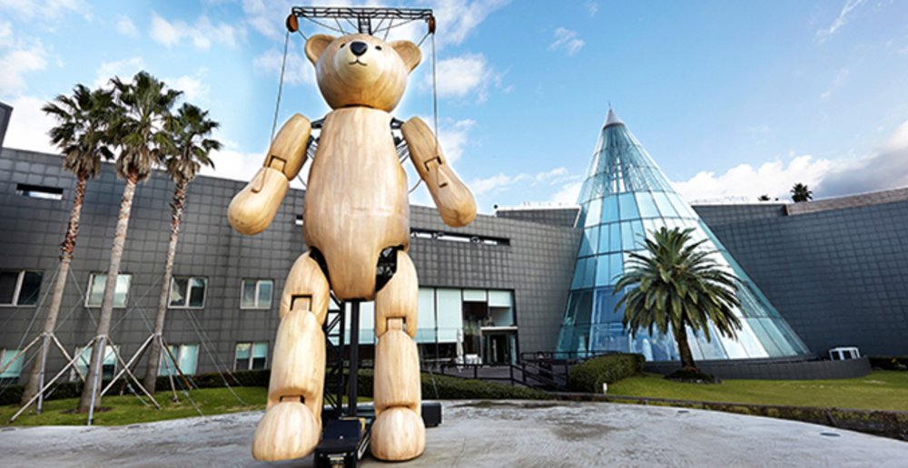 places to visit korea couples teddy bear giant