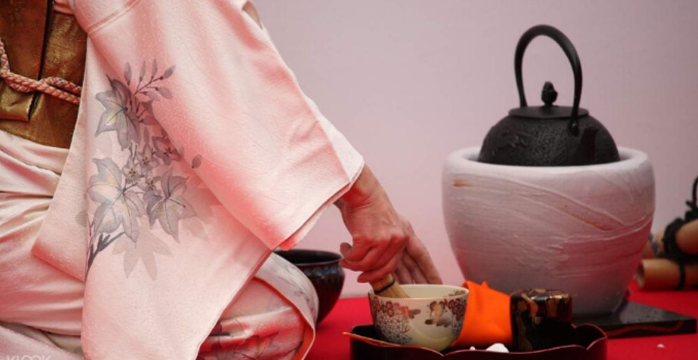 Learn how to prepare tea the traditional way!