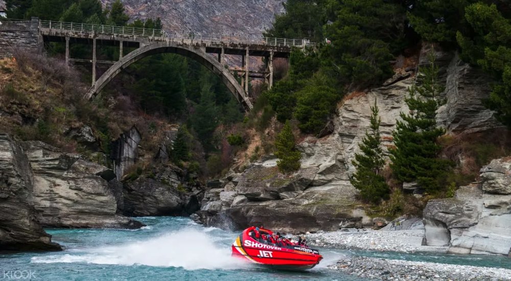 ล่องเรือ shotover