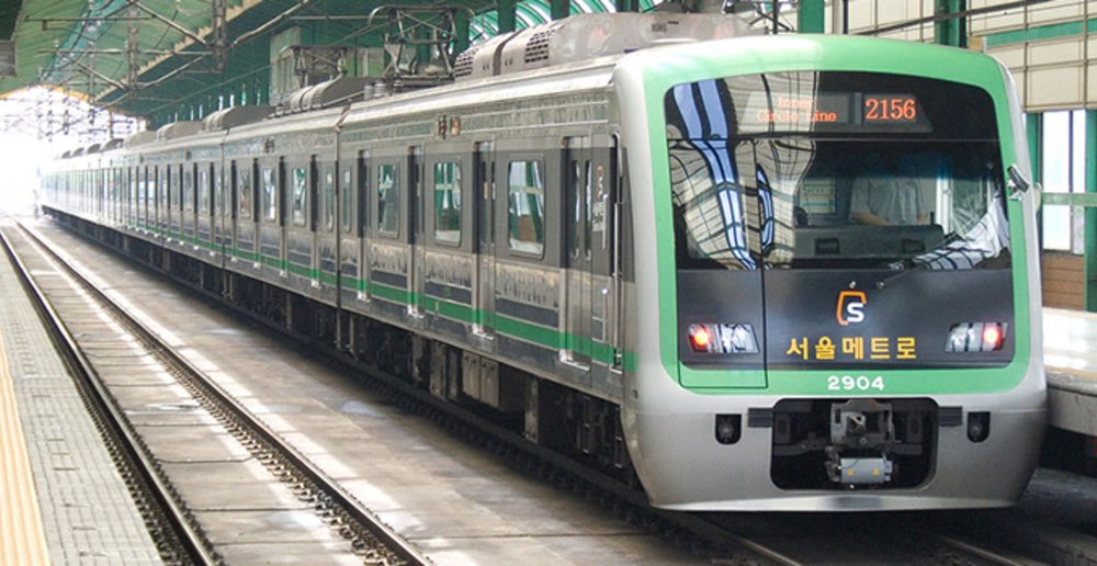 seoul subway train