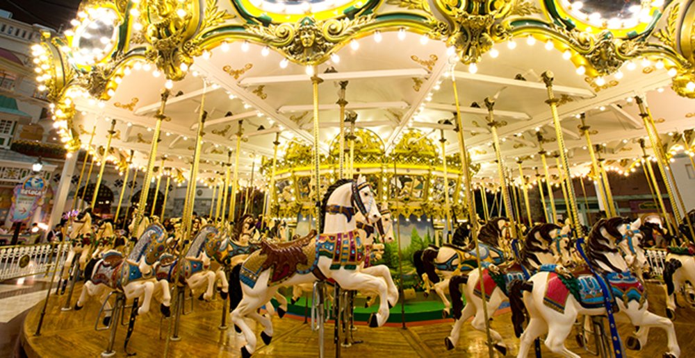 merry go round tame ride family horse ride seoul korea