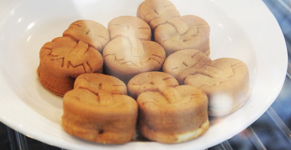 snowman cake ice flake sundaes snow cafe dessert 