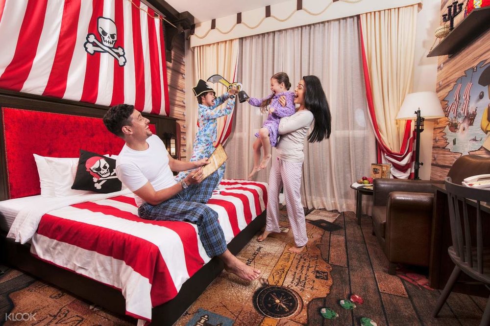 legoland pirate room