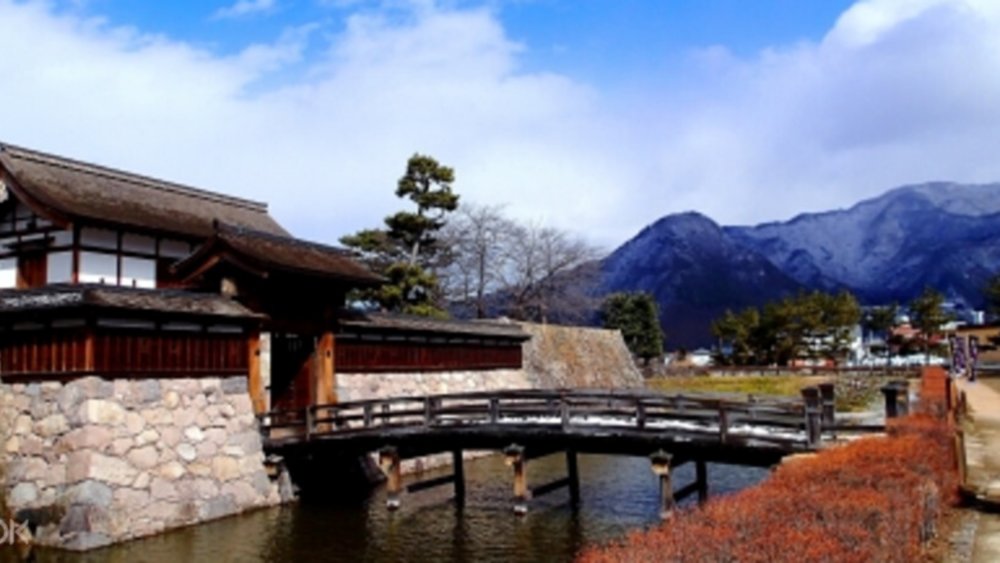 The picture-perfect castle town of Matsushiro