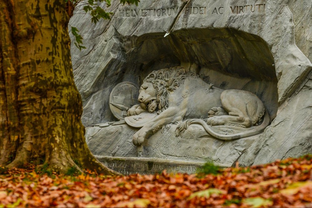 Lion Monument Switzerland Day Tour 