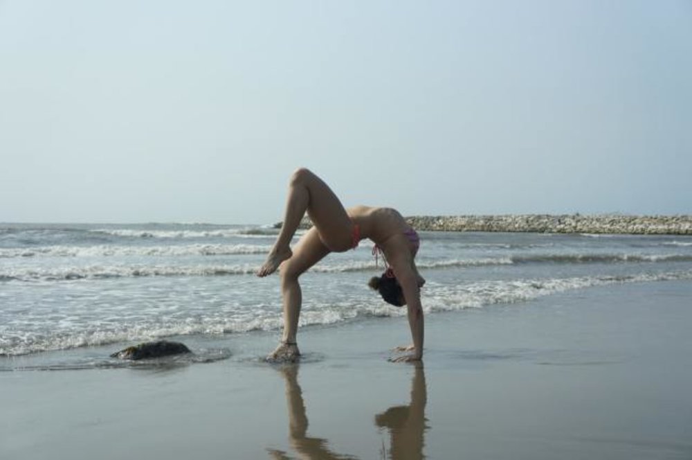 naked yoga 