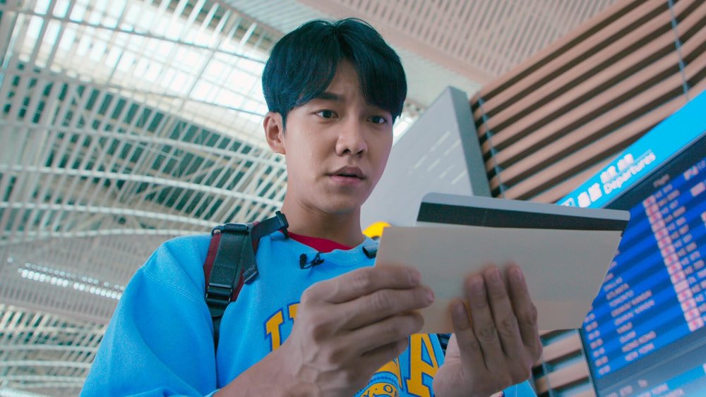 Serial Netflix Twogether: Lee Seung Gi di Airport