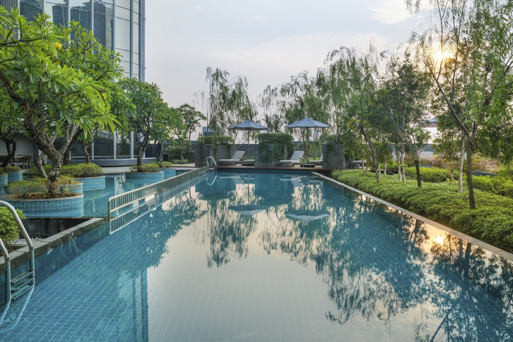 Kolam Renang Swissotel Pantai Indah Kapuk Jakarta Hotel untuk Staycation