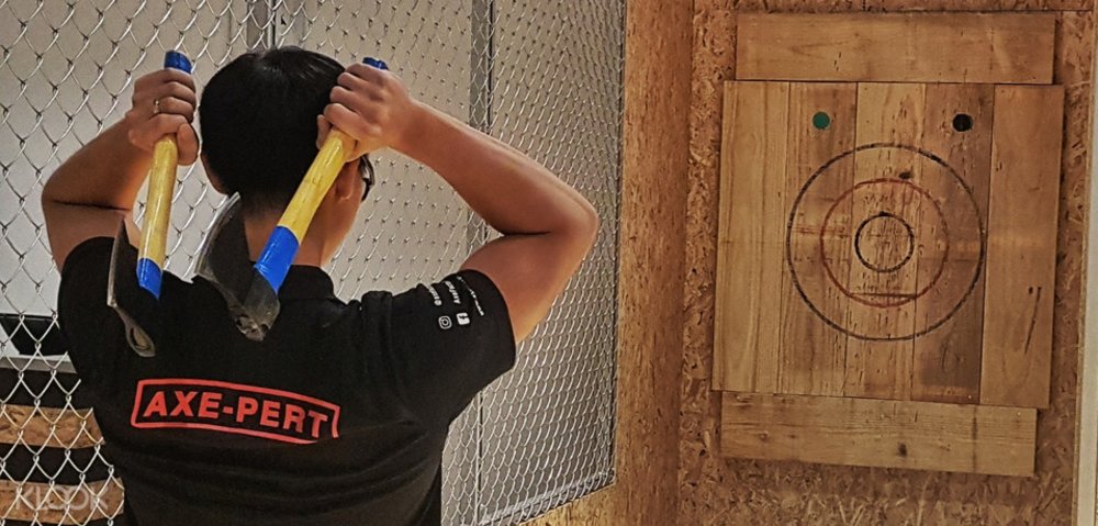 axe throwing date idea singapore