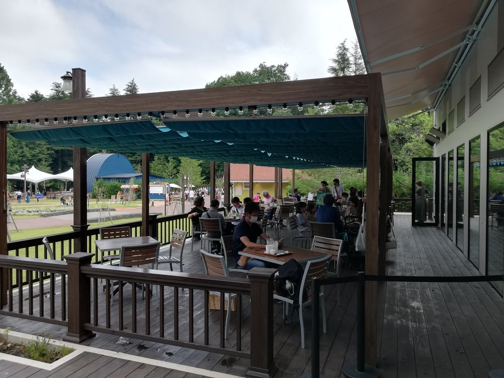 テラス席もあって素敵な雰囲気