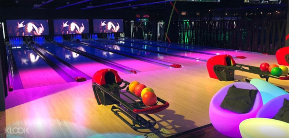 singapore staycation orchard bugis bowling