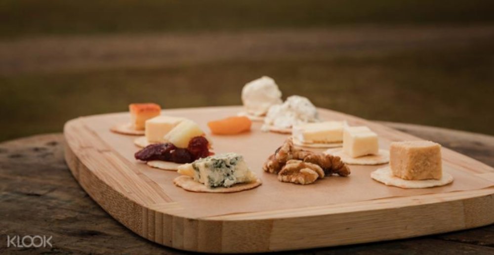 Enjoy an all-inclusive, full-day experience perfect for people who love all things wine